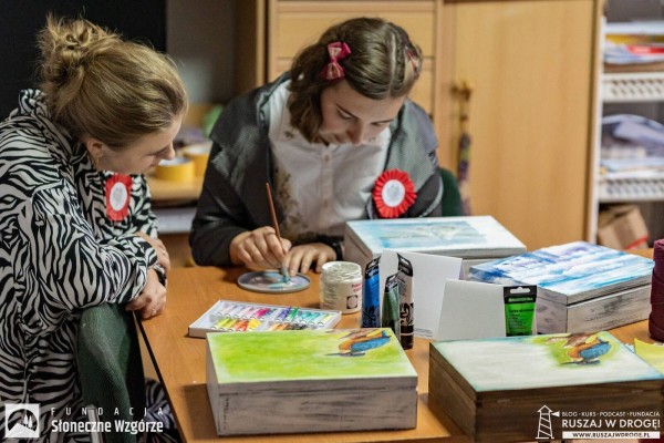 Ręcznie malowane pudełka to prawdziwe dzieła sztuki